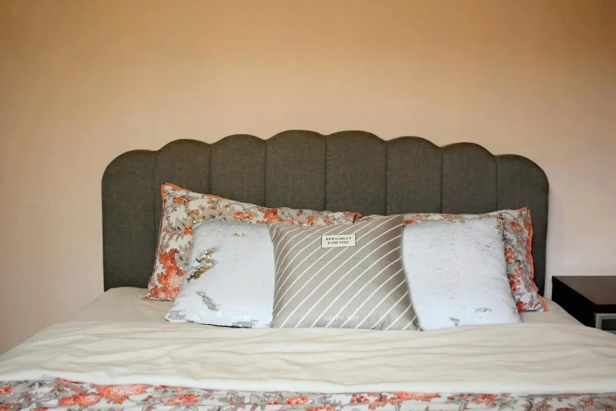 Privacy, Comfort And A Lot More - Entire 2 Bedroom House With Free Cycles Christchurch